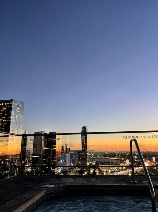 Luxury Highrise Condo Downtown La Los Angeles Esterno foto